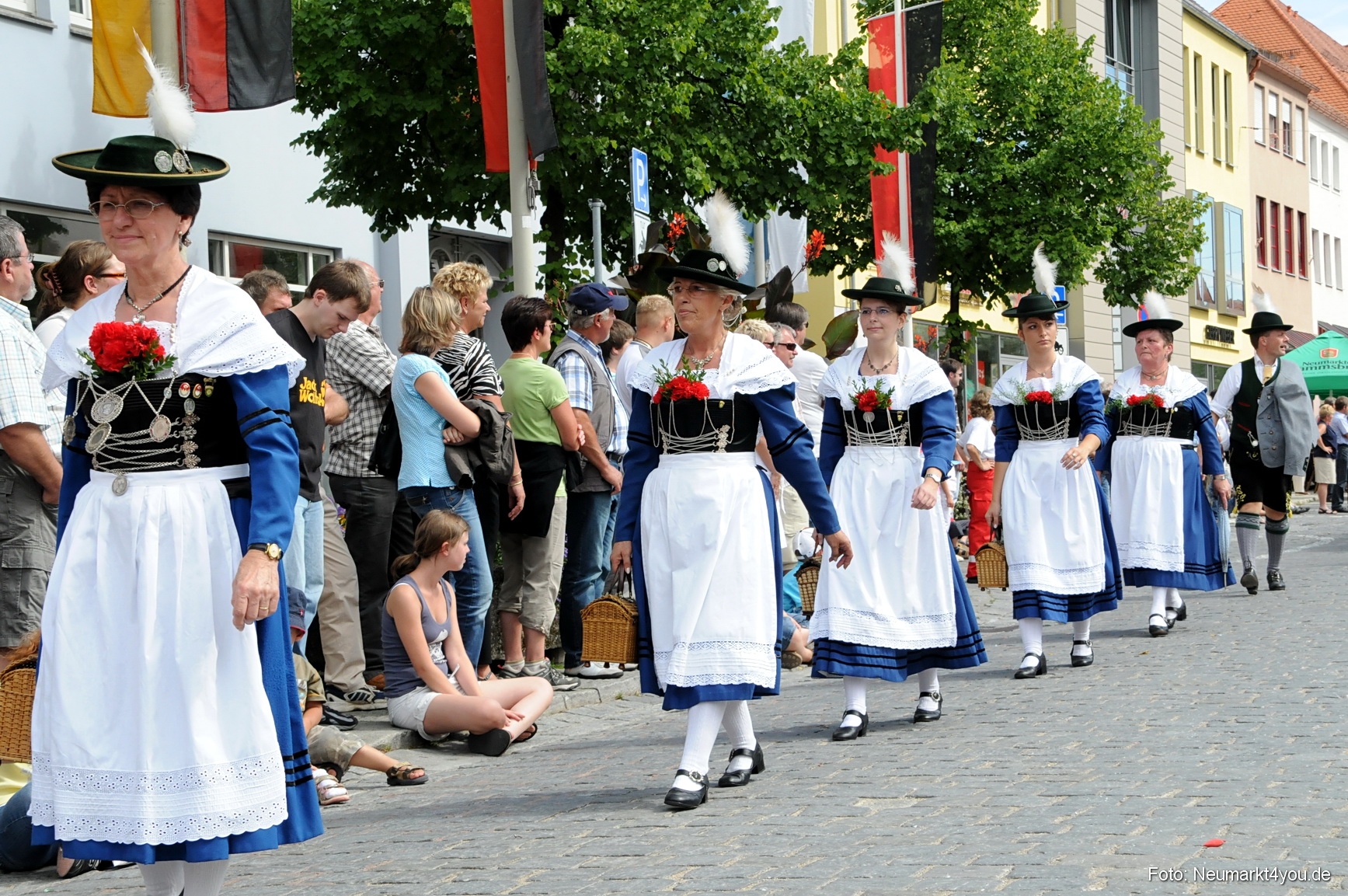 0264 Volksfestzug Neumarkt 100808