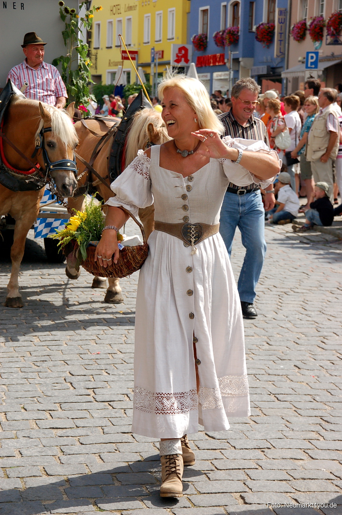 0265 Volksfestzug Neumarkt 100808
