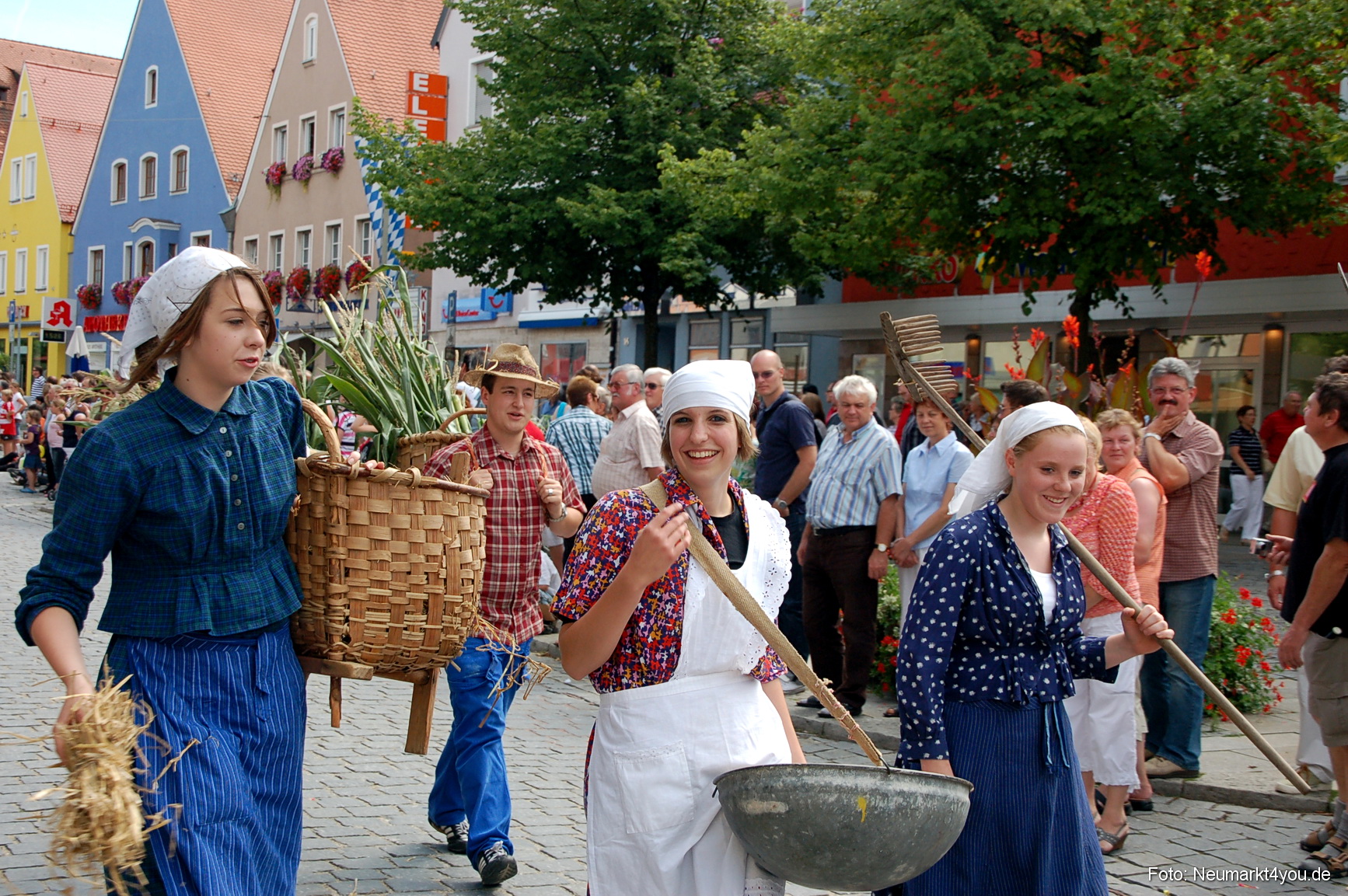 0291 Volksfestzug Neumarkt 100808