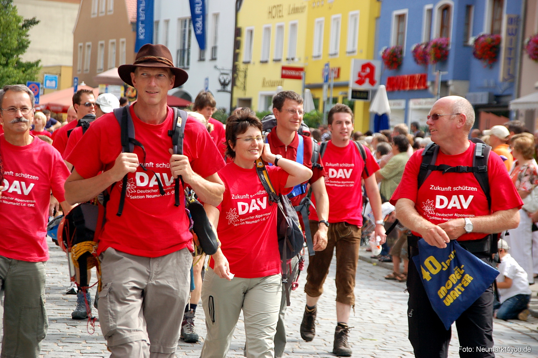 0307 Volksfestzug Neumarkt 100808