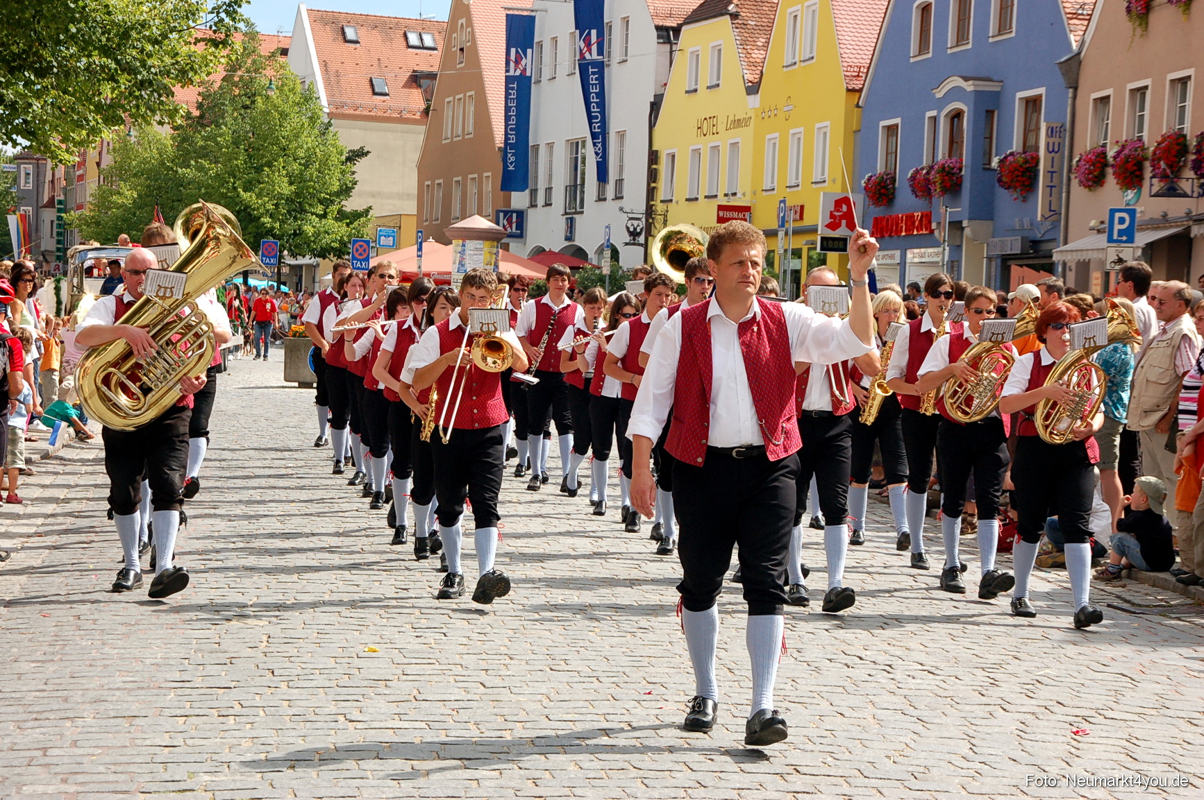 0313 Volksfestzug Neumarkt 100808