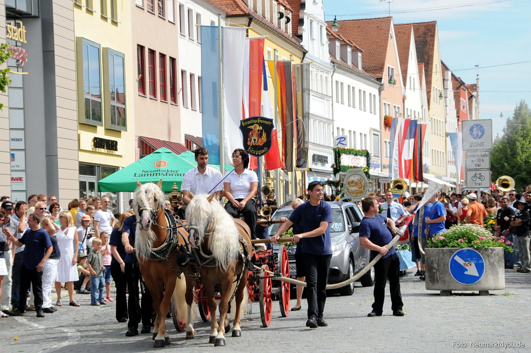 0318 Volksfestzug Neumarkt 100808