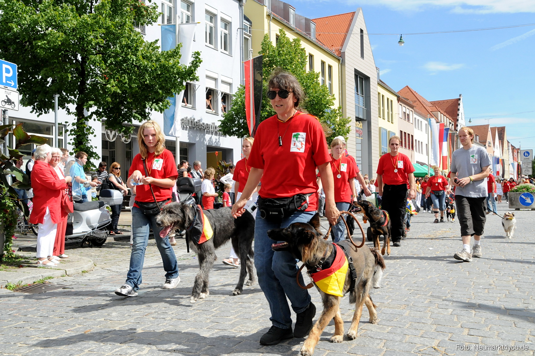 0322 Volksfestzug Neumarkt 100808
