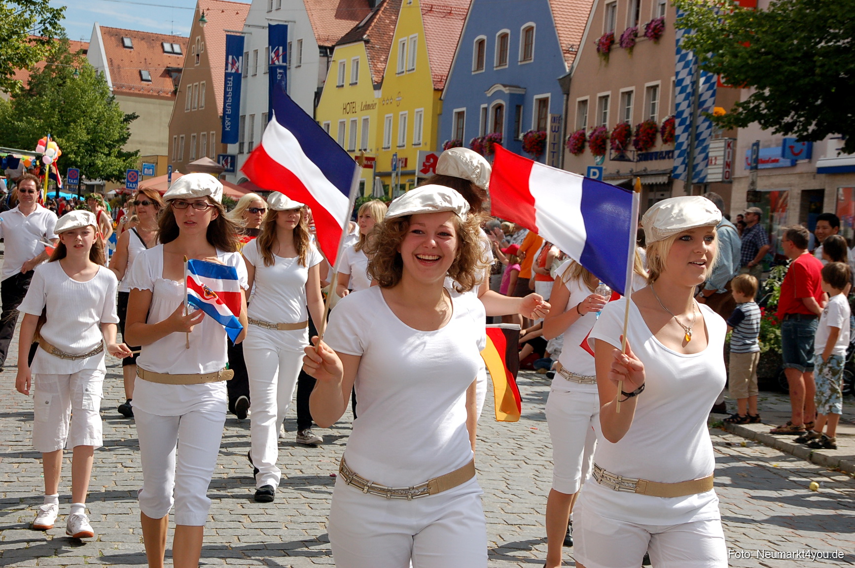 0329 Volksfestzug Neumarkt 100808