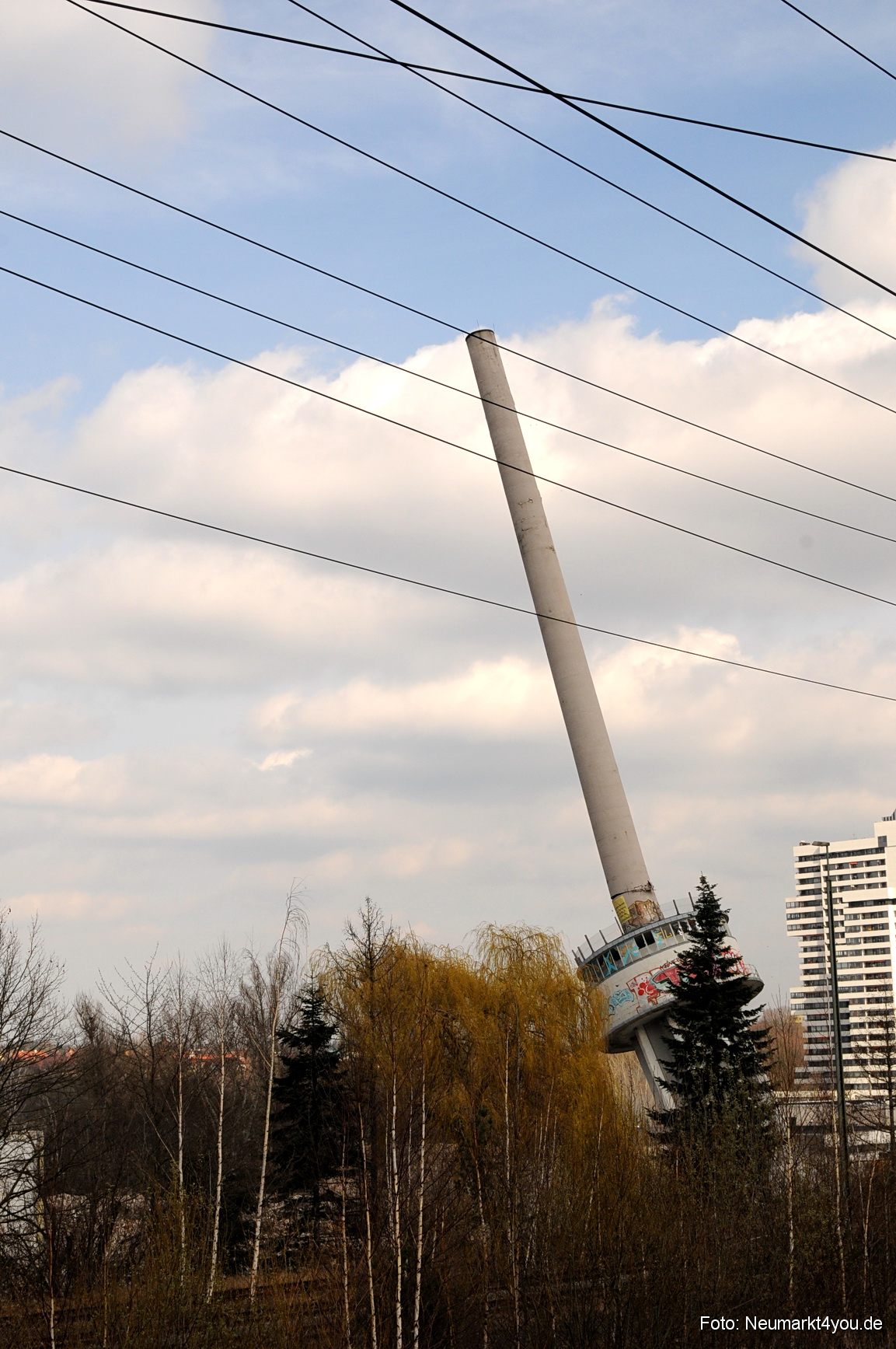 0021 Paladin Turm Sprengung 150308