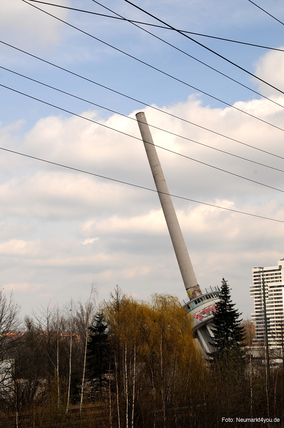 0023 Paladin Turm Sprengung 150308