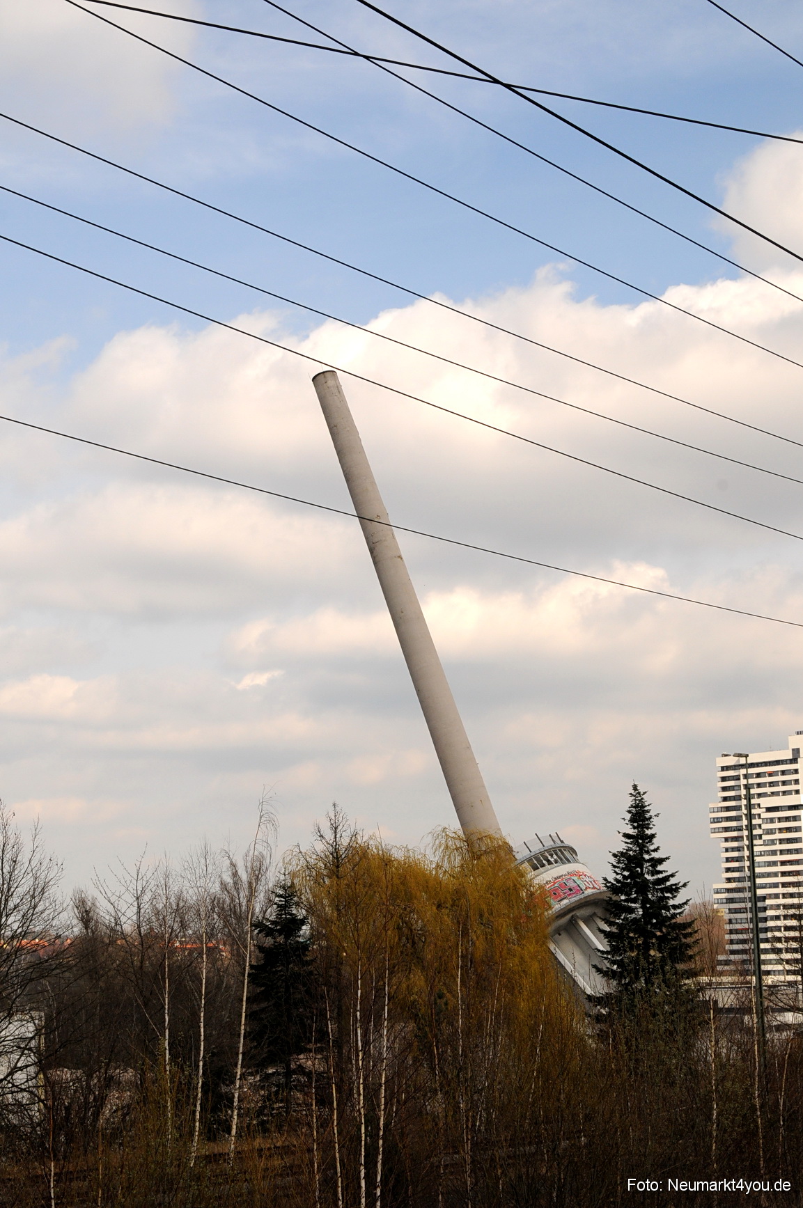 0027 Paladin Turm Sprengung 150308