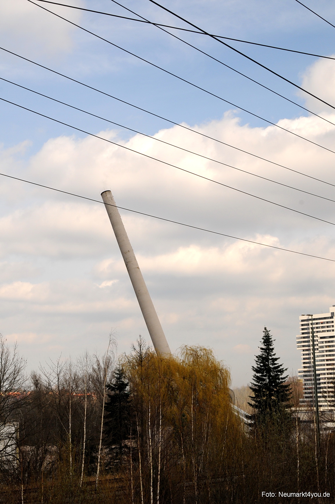 0031 Paladin Turm Sprengung 150308