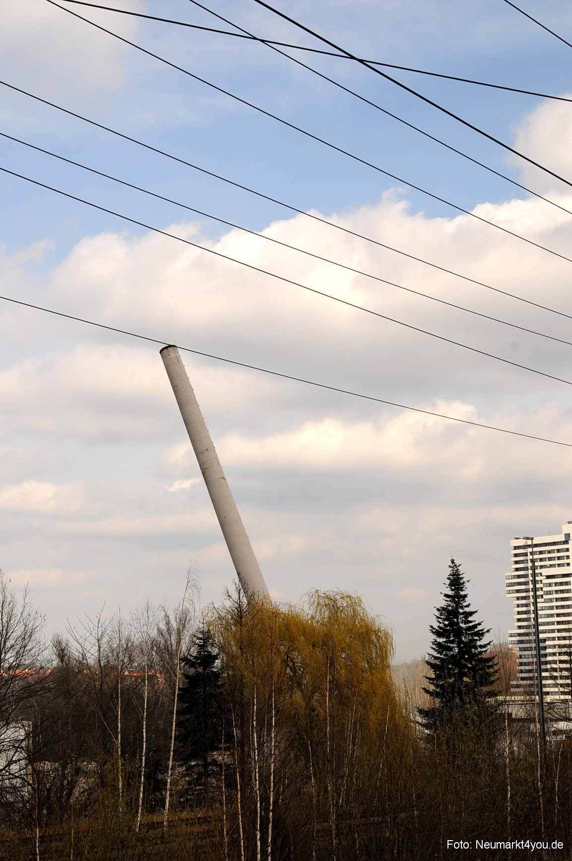 0032 Paladin Turm Sprengung 150308