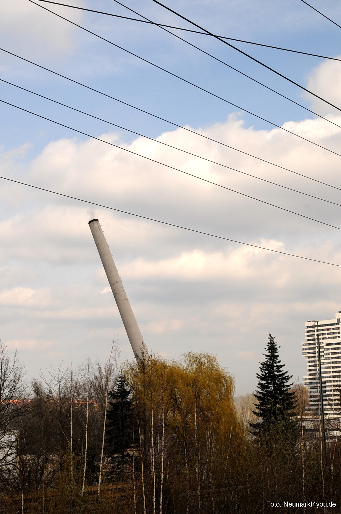 0033 Paladin Turm Sprengung 150308