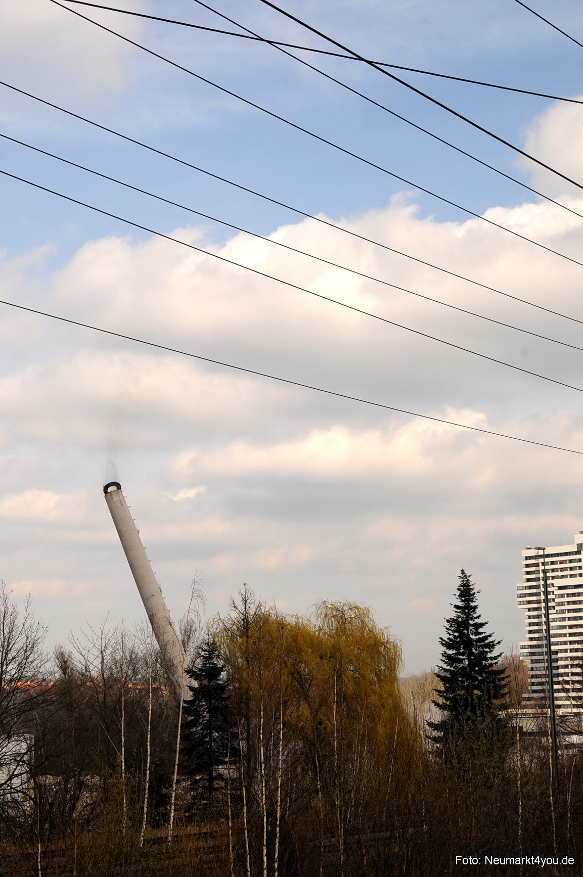 0037 Paladin Turm Sprengung 150308