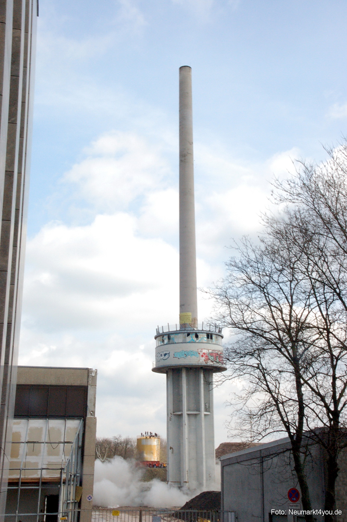 0047 Paladin Turm Sprengung 150308