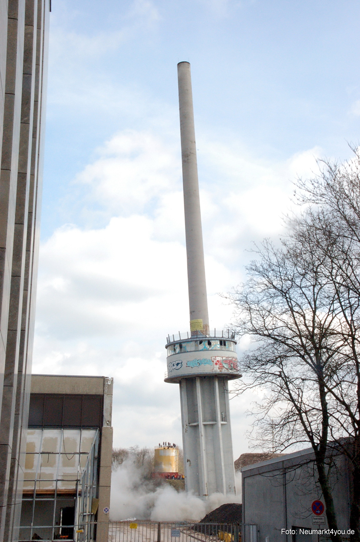 0050 Paladin Turm Sprengung 150308