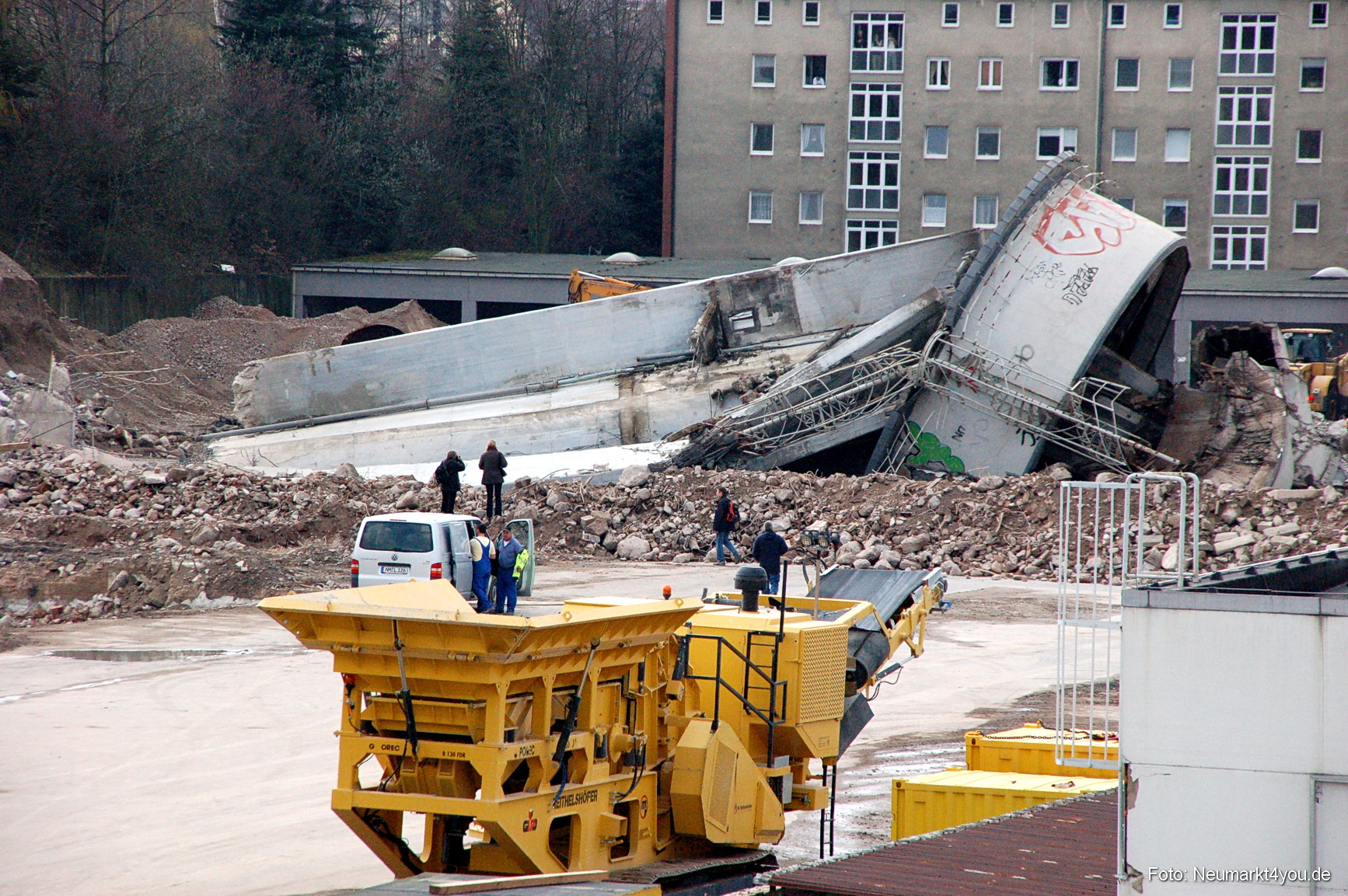 0060 Paladin Turm Sprengung 150308