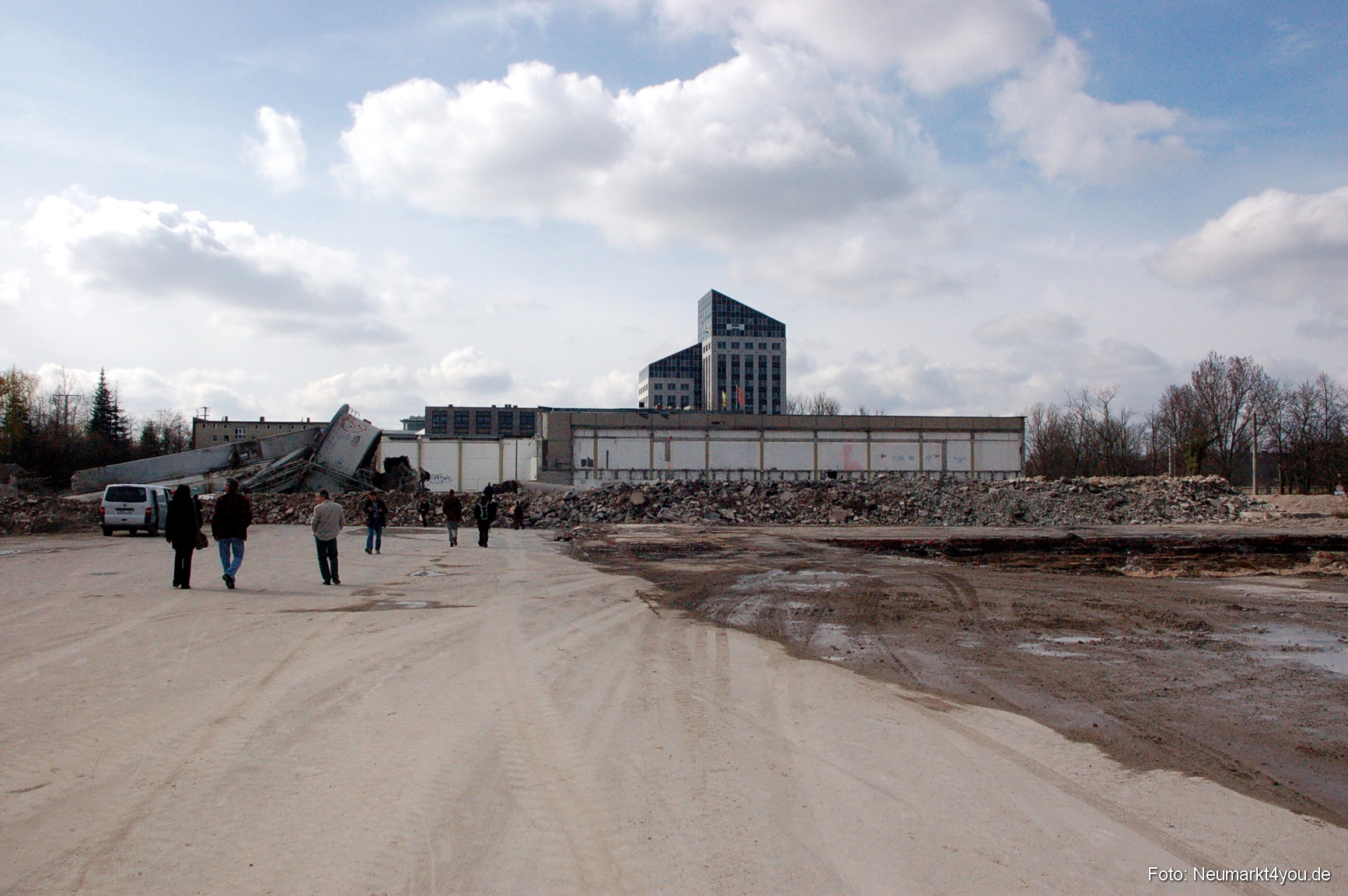 0061 Paladin Turm Sprengung 150308