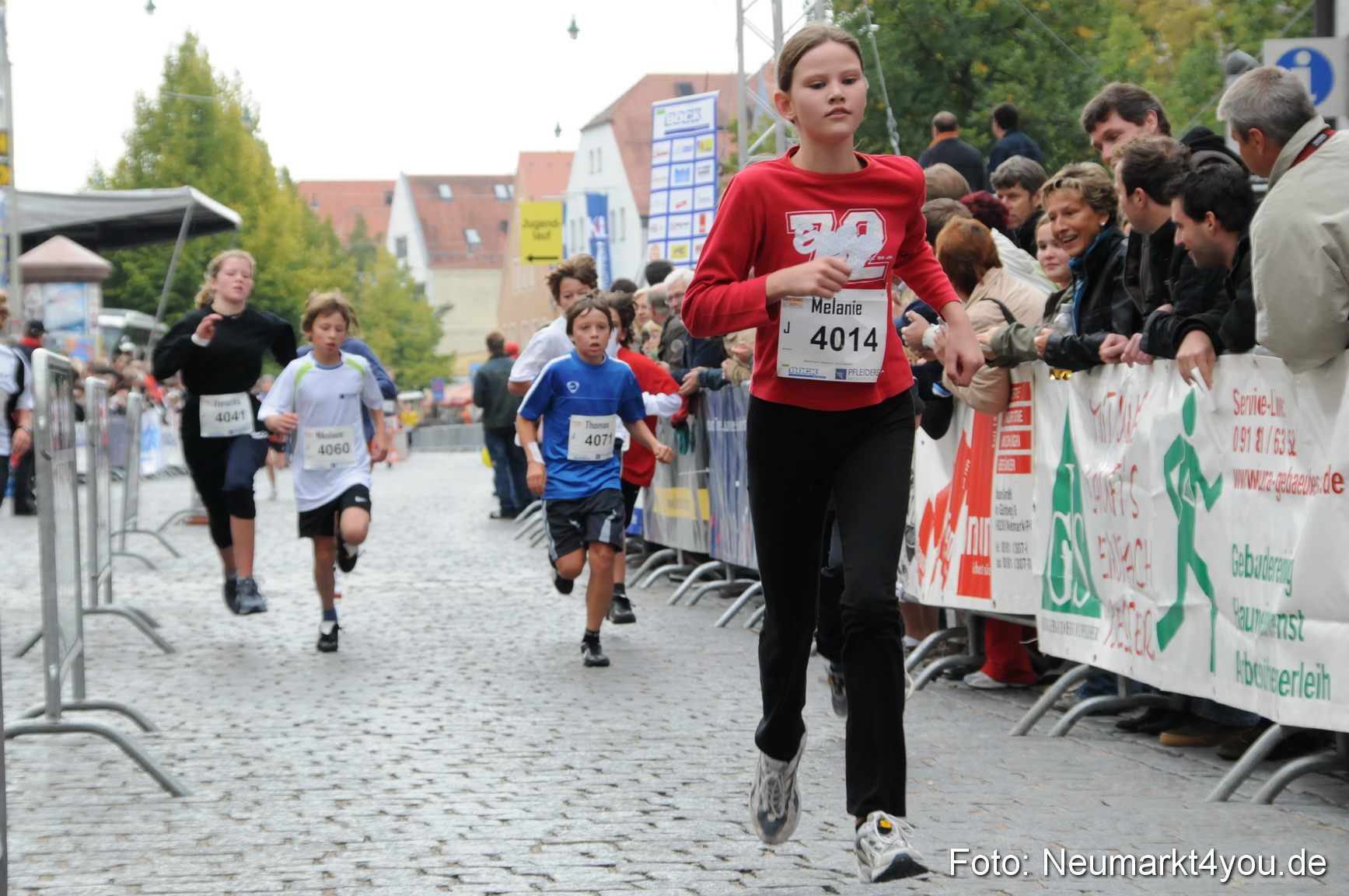 0008 Zieleinlauf Stadtlauf Neumarkt 2008