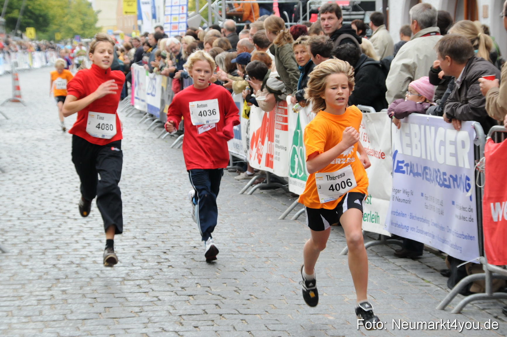 0012 Zieleinlauf Stadtlauf Neumarkt 2008