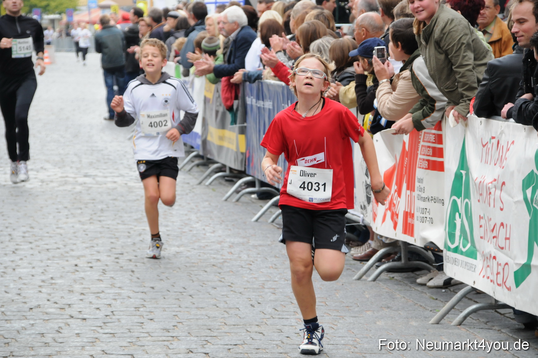 0015 Zieleinlauf Stadtlauf Neumarkt 2008