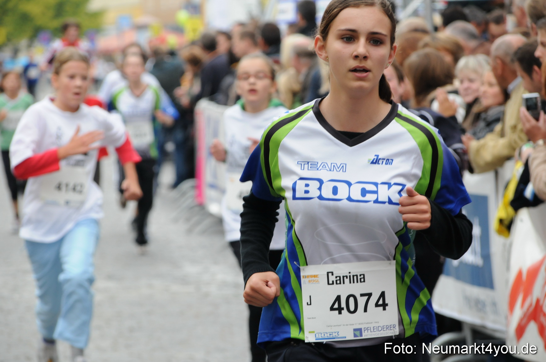 0021 Zieleinlauf Stadtlauf Neumarkt 2008