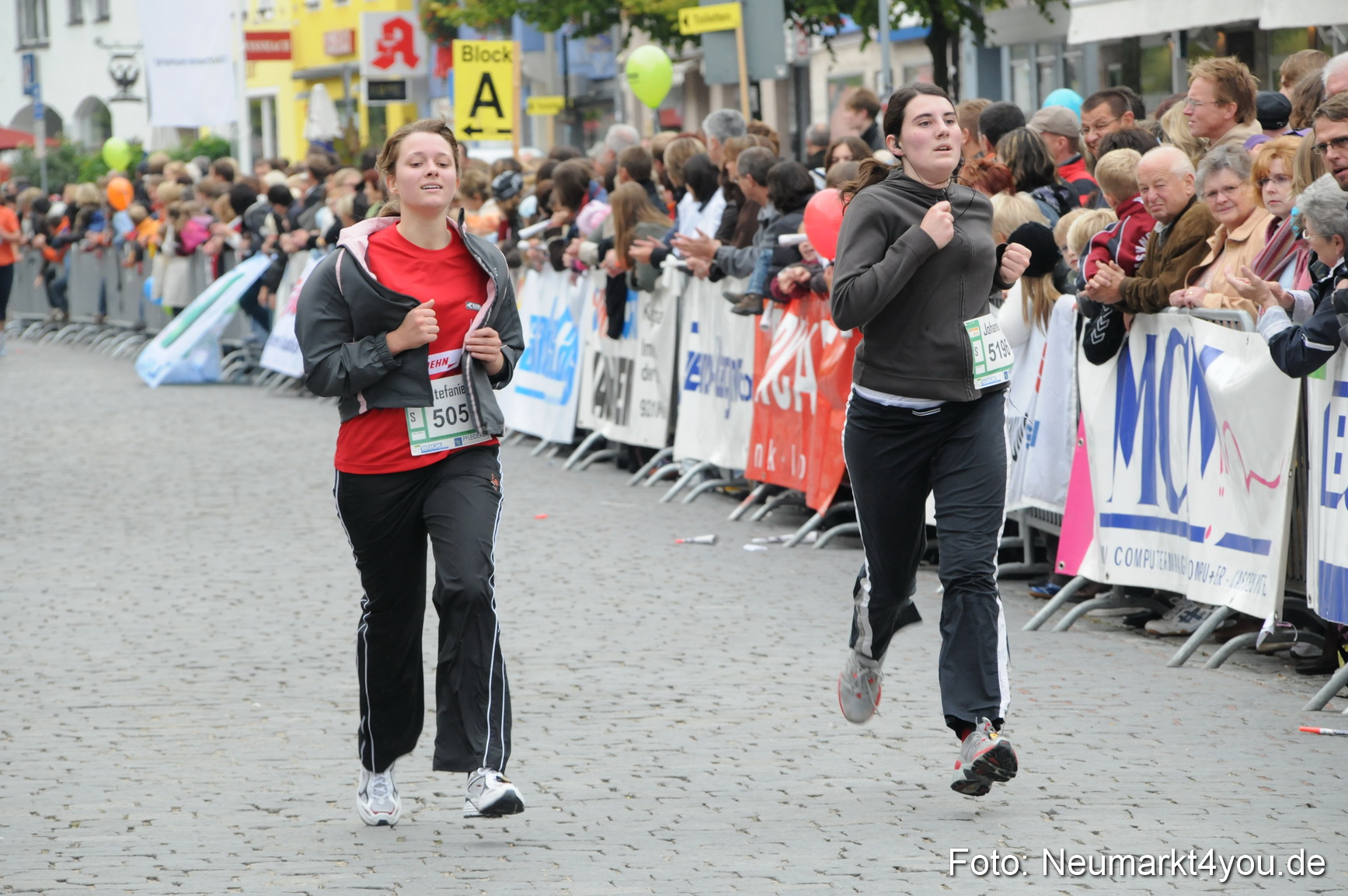 0036 Zieleinlauf Stadtlauf Neumarkt 2008