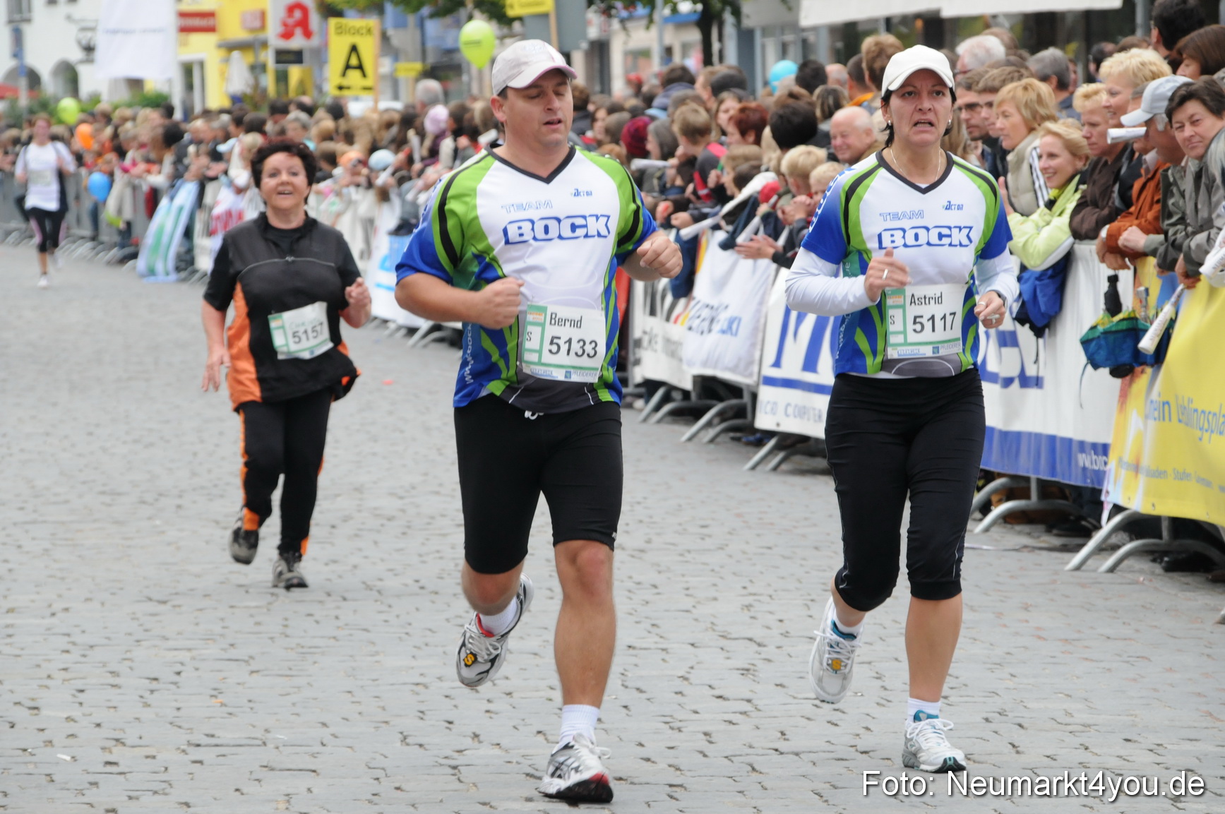 0038 Zieleinlauf Stadtlauf Neumarkt 2008
