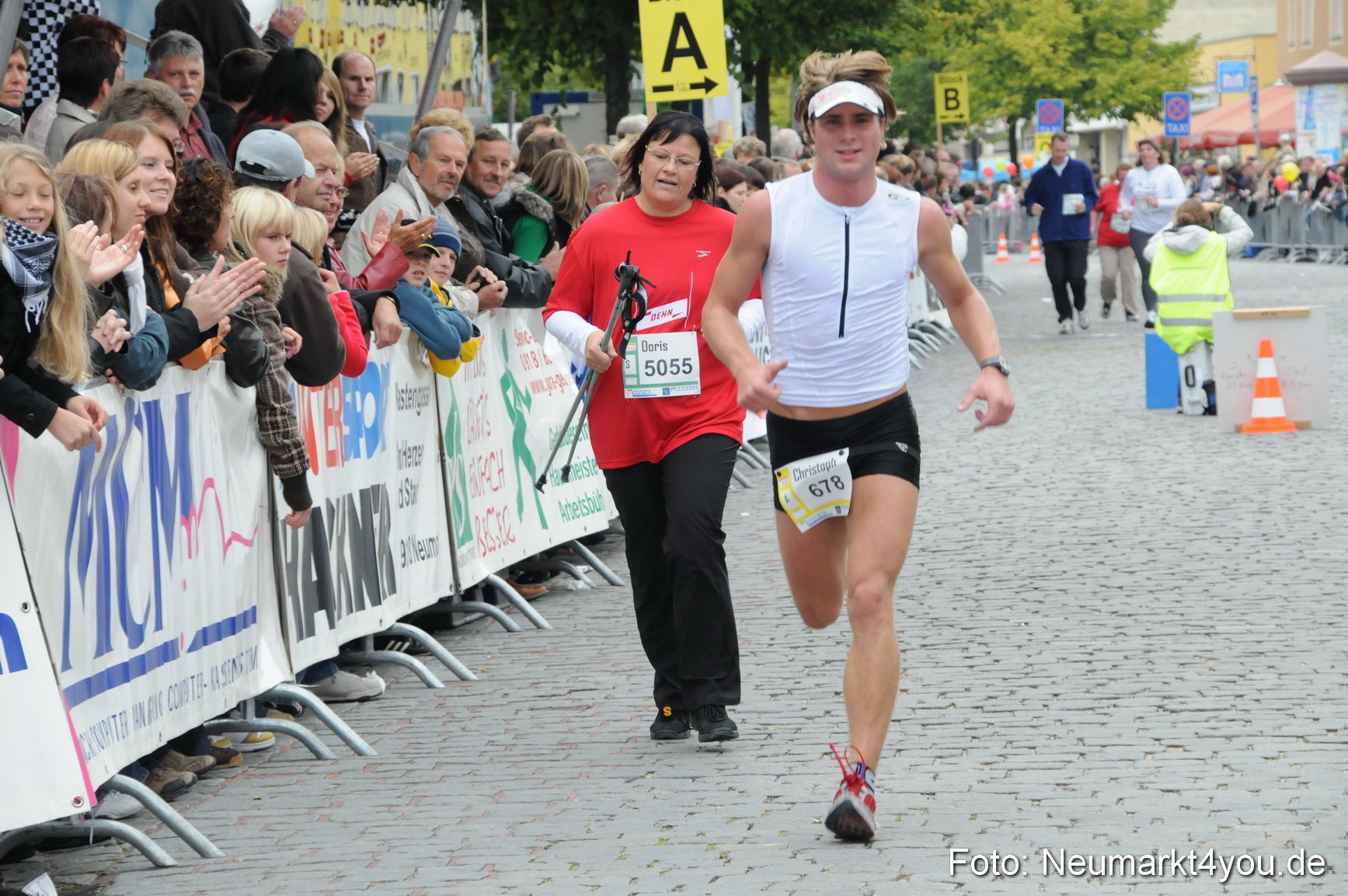 0050 Zieleinlauf Stadtlauf Neumarkt 2008