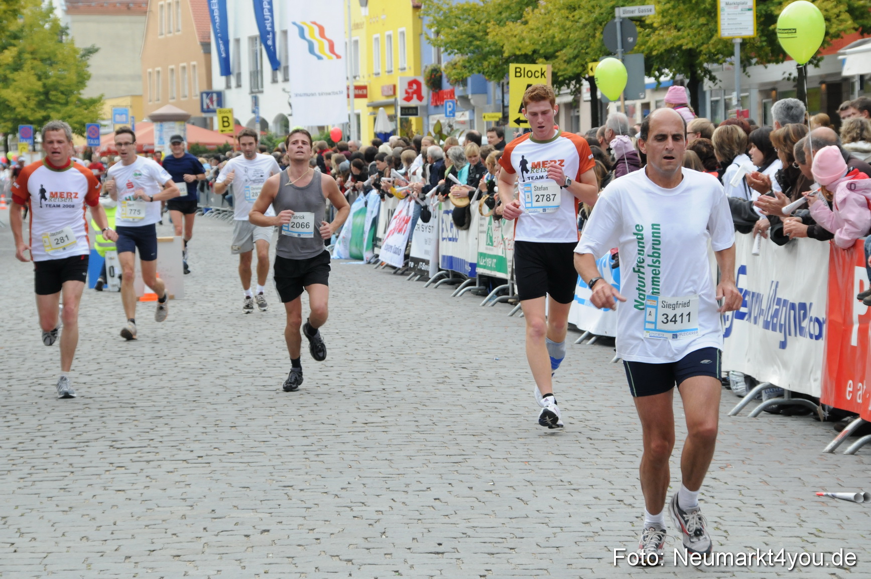 0060 Zieleinlauf Stadtlauf Neumarkt 2008
