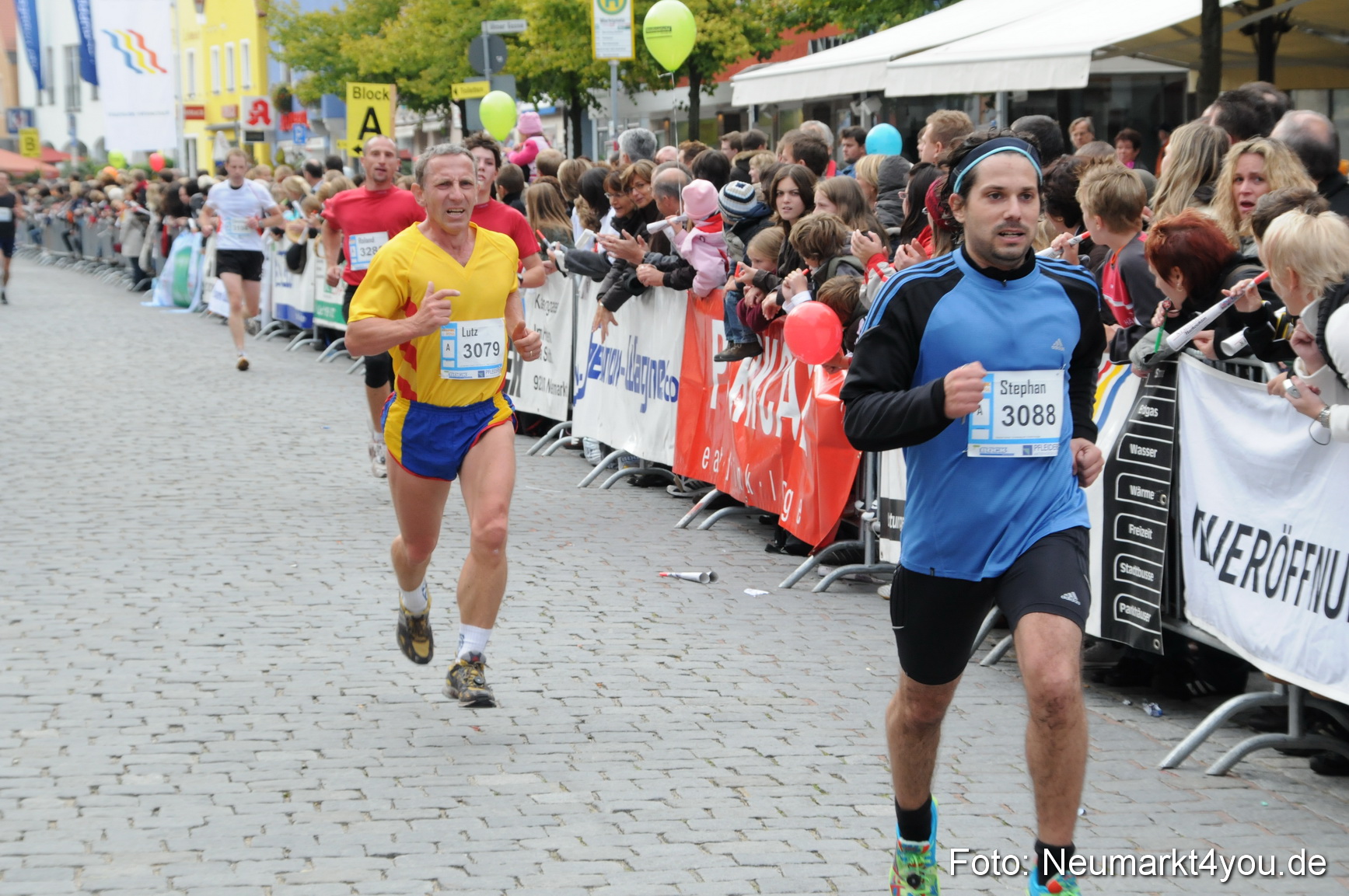 0064 Zieleinlauf Stadtlauf Neumarkt 2008