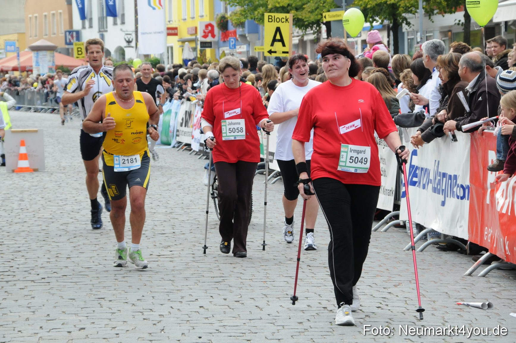 0065 Zieleinlauf Stadtlauf Neumarkt 2008
