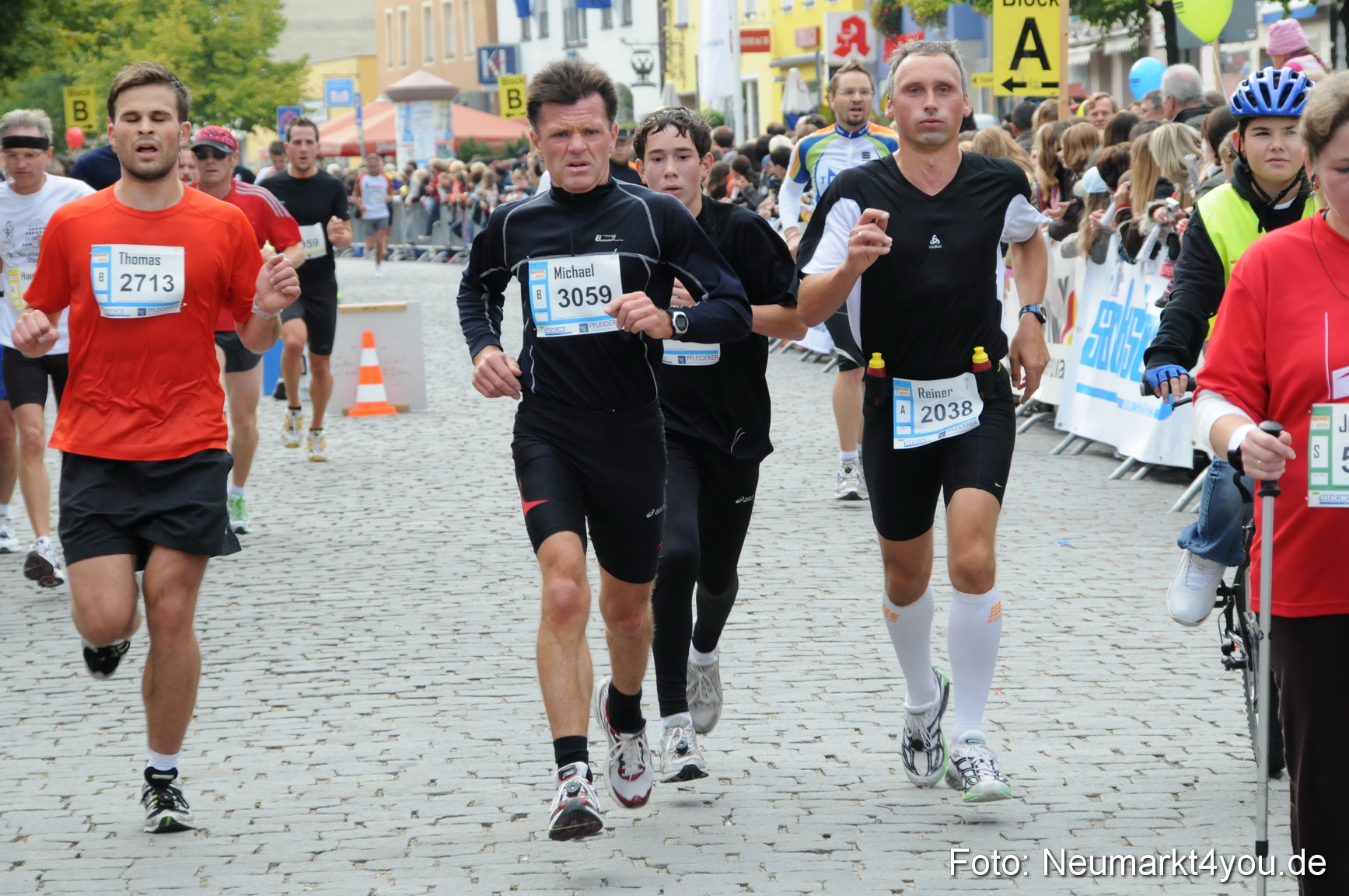 0066 Zieleinlauf Stadtlauf Neumarkt 2008