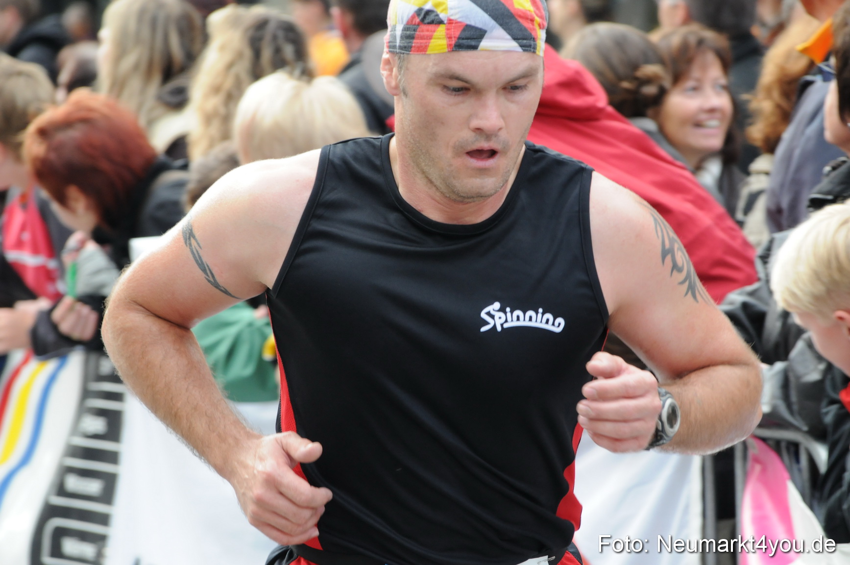 0068 Zieleinlauf Stadtlauf Neumarkt 2008