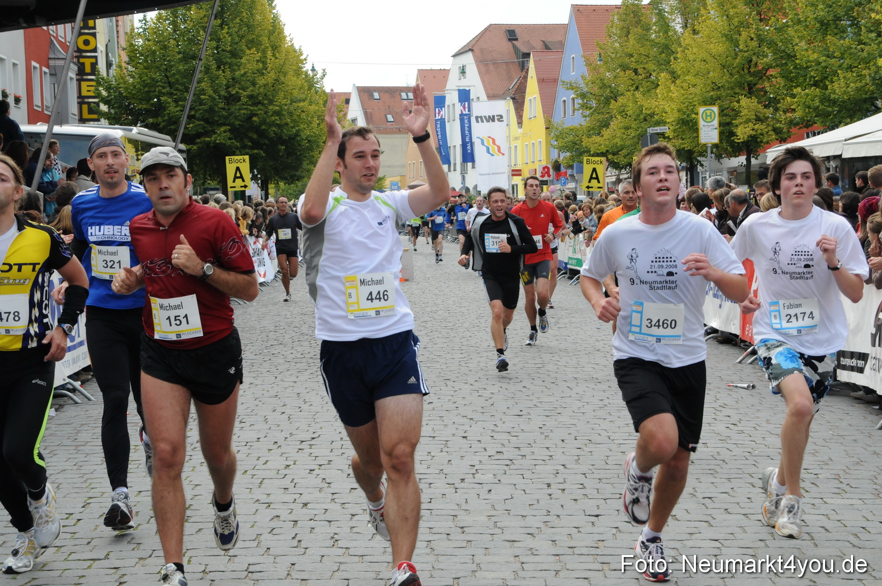 0078 Zieleinlauf Stadtlauf Neumarkt 2008