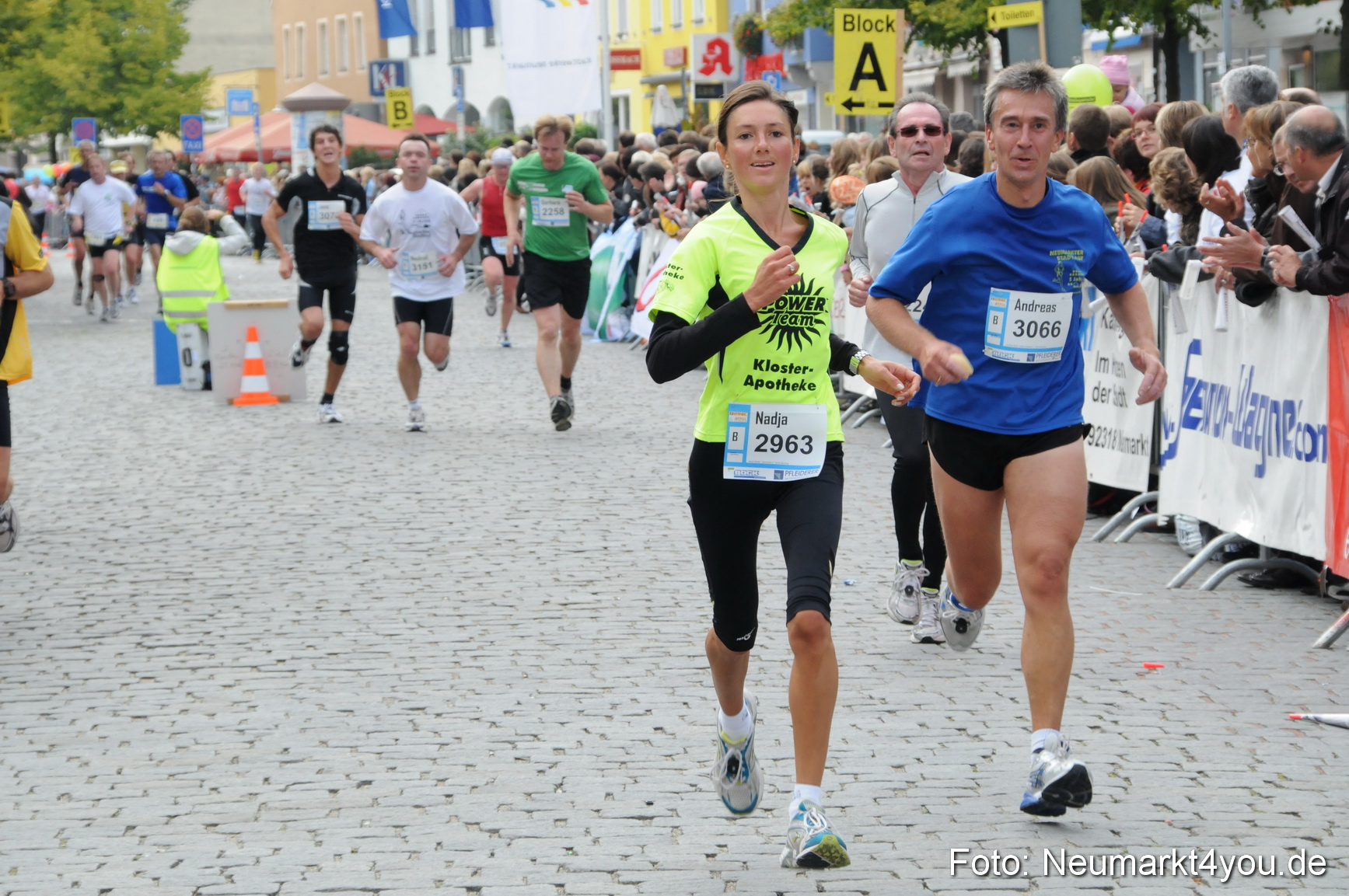 0079 Zieleinlauf Stadtlauf Neumarkt 2008