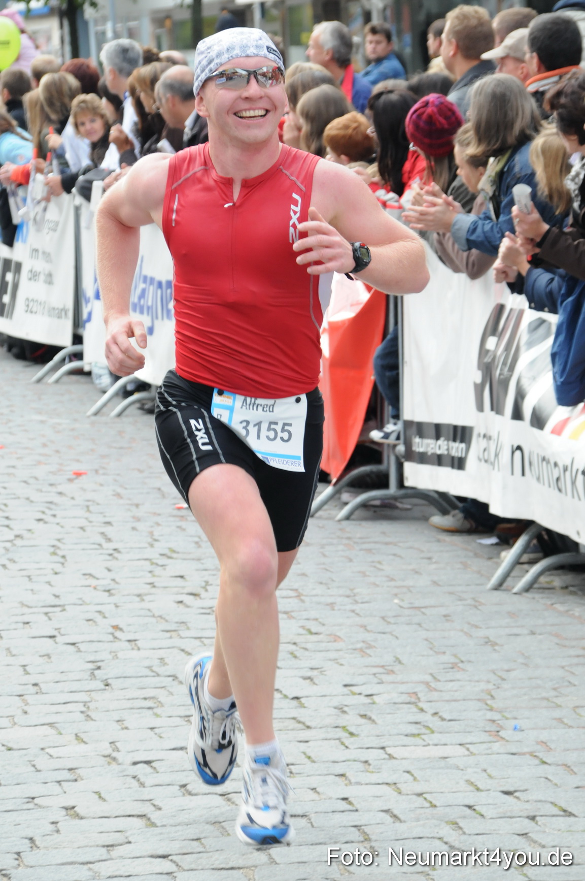 0080 Zieleinlauf Stadtlauf Neumarkt 2008
