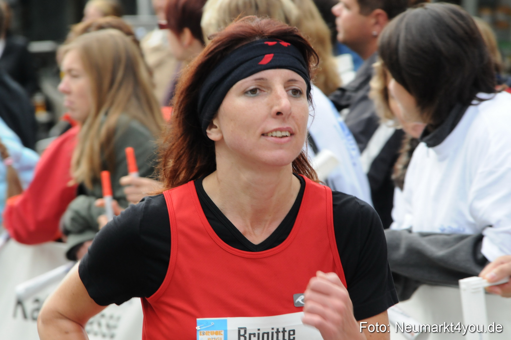0090 Zieleinlauf Stadtlauf Neumarkt 2008