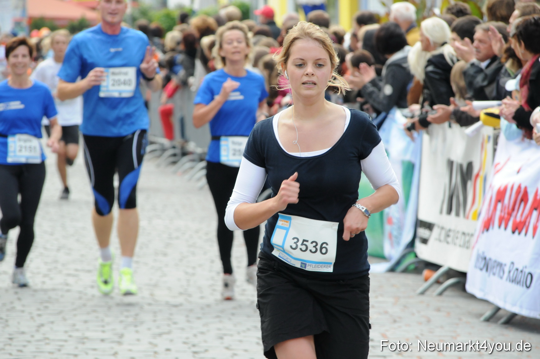 0097 Zieleinlauf Stadtlauf Neumarkt 2008