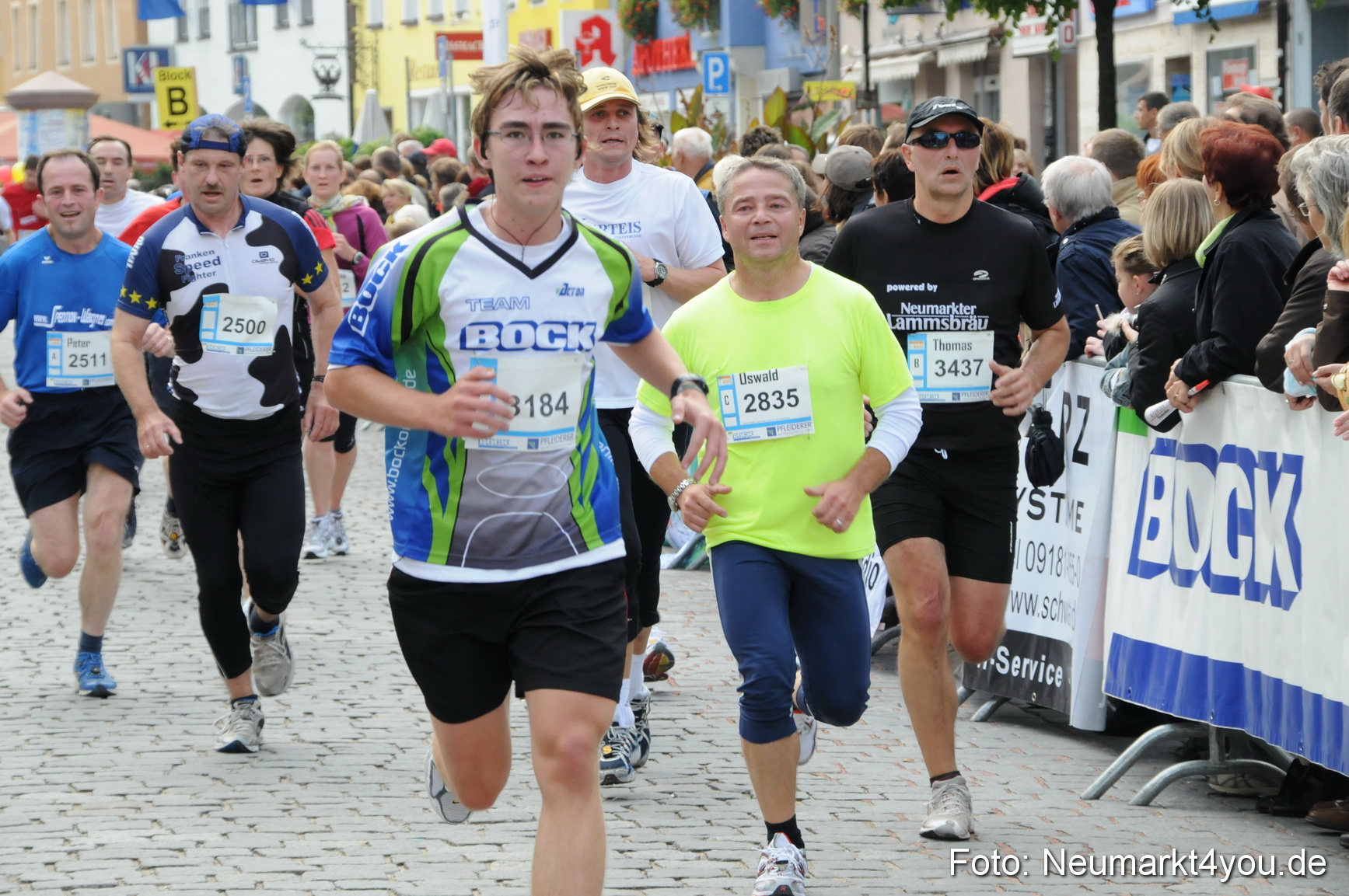 0098 Zieleinlauf Stadtlauf Neumarkt 2008