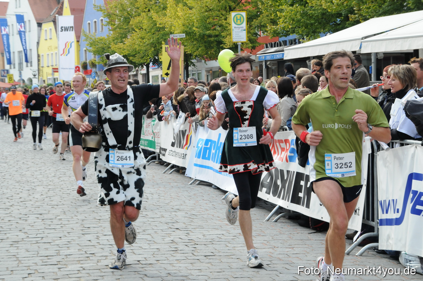 0102 Zieleinlauf Stadtlauf Neumarkt 2008