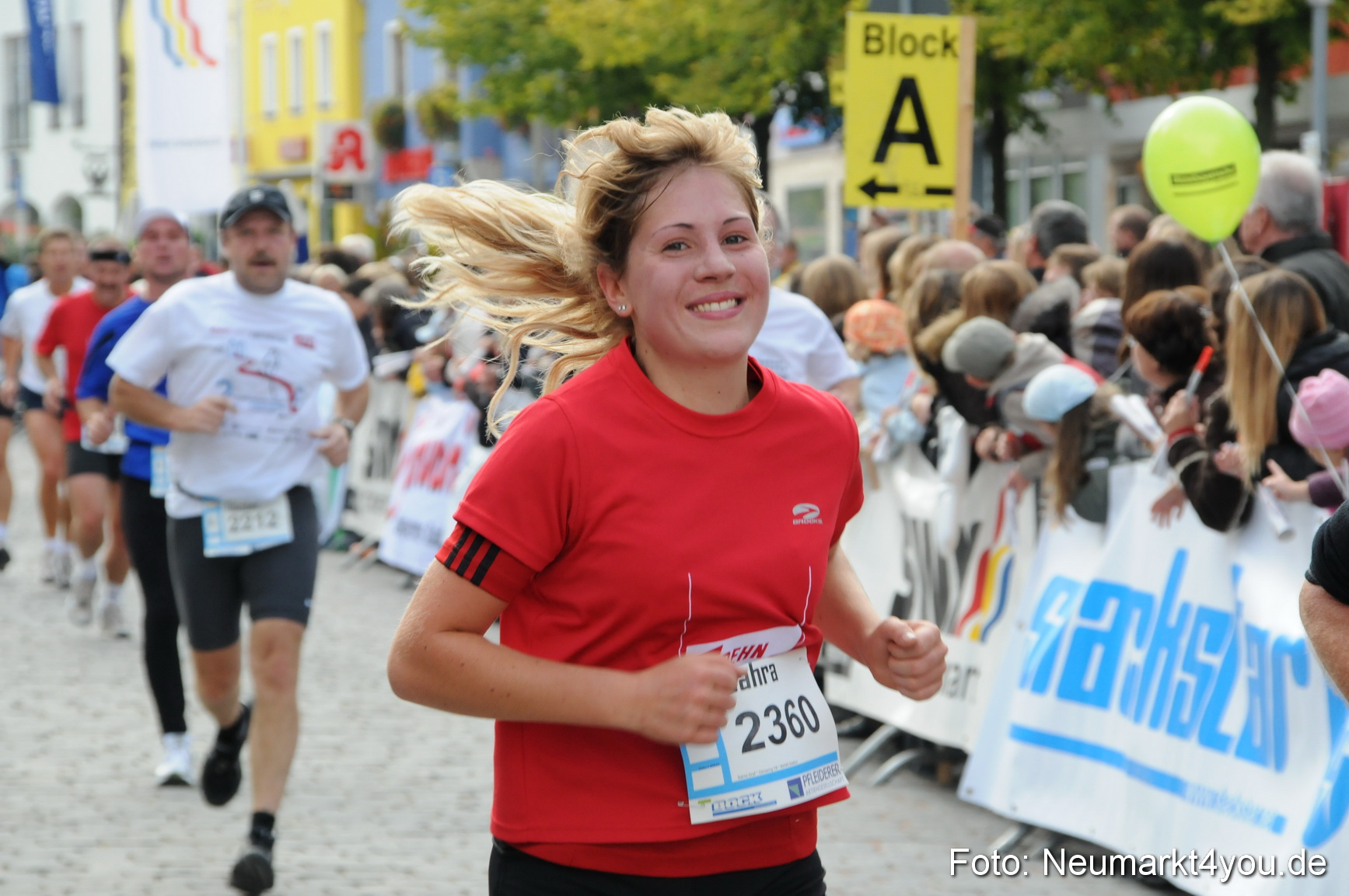 0103 Zieleinlauf Stadtlauf Neumarkt 2008