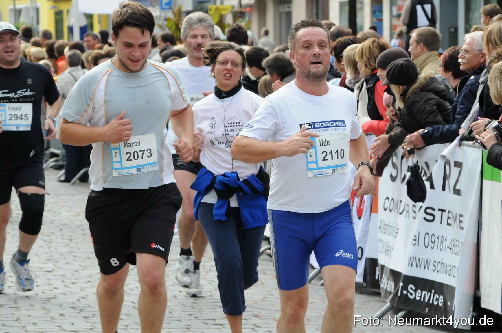 0116 Zieleinlauf Stadtlauf Neumarkt 2008