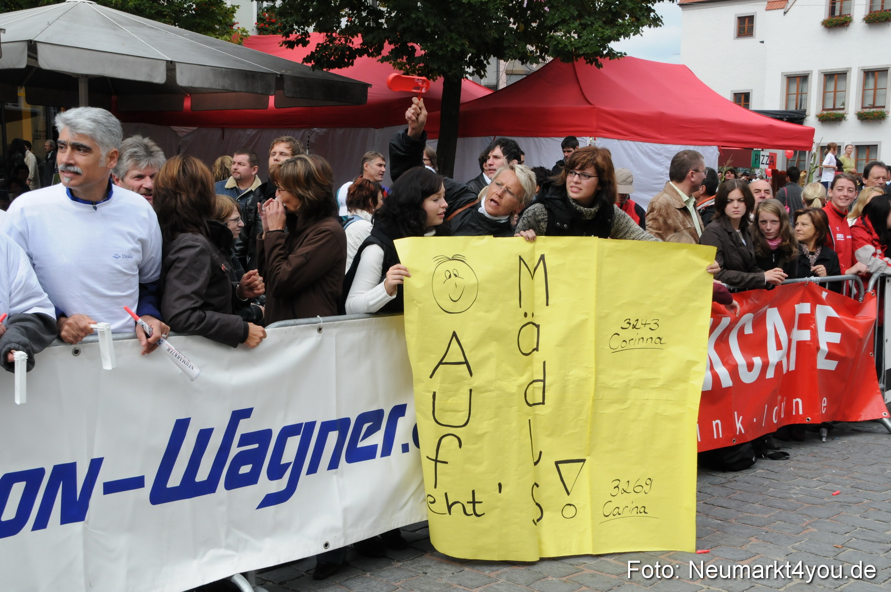 0153 Zieleinlauf Stadtlauf Neumarkt 2008