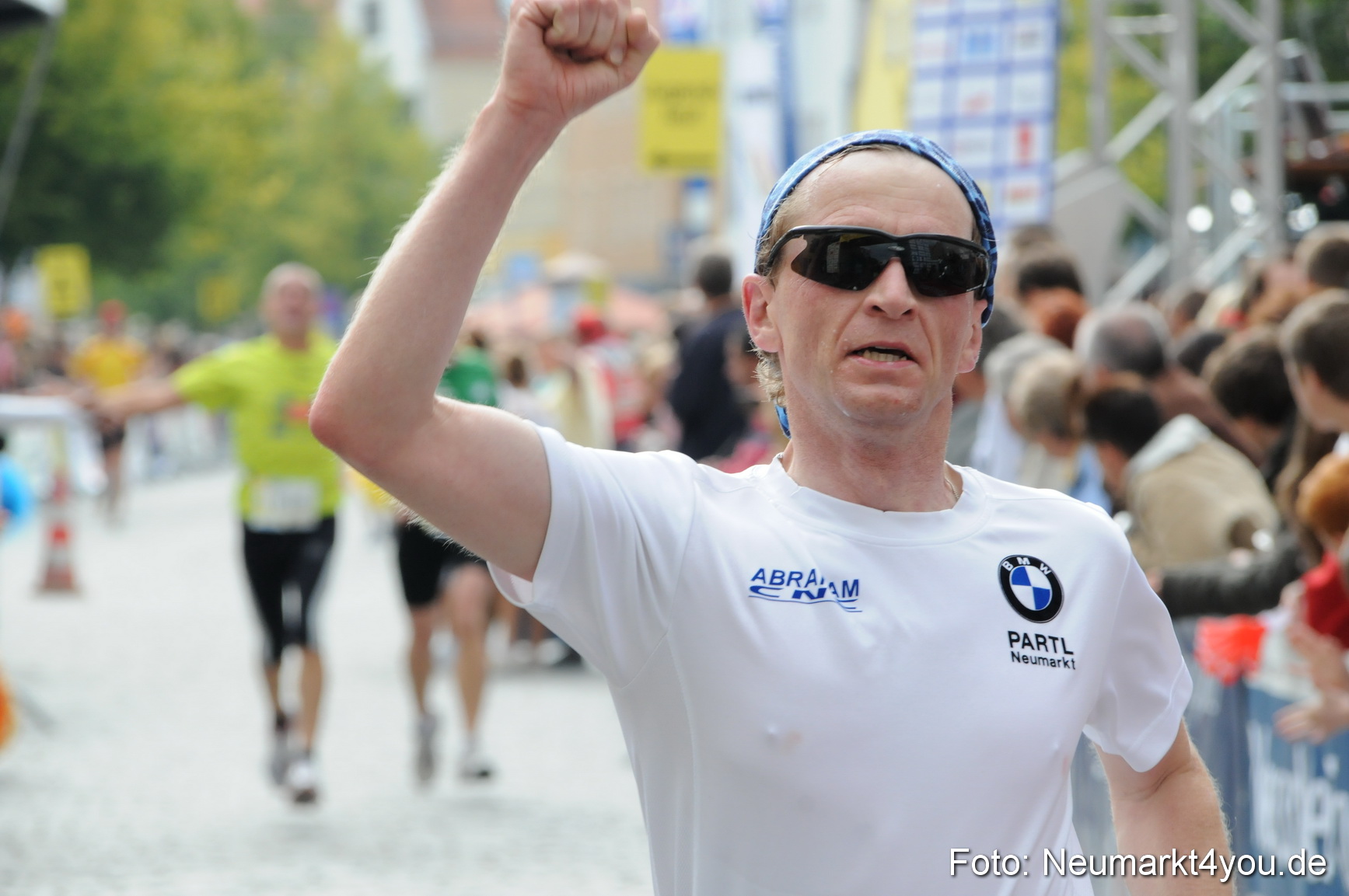 0178 Zieleinlauf Stadtlauf Neumarkt 2008