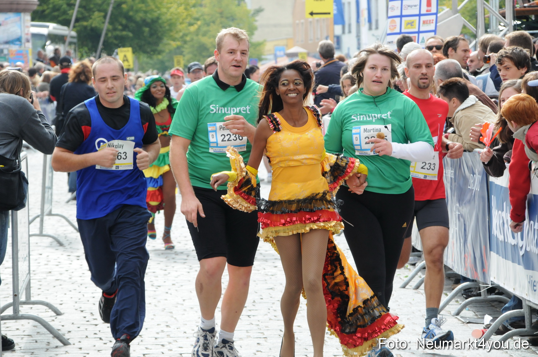 0180 Zieleinlauf Stadtlauf Neumarkt 2008