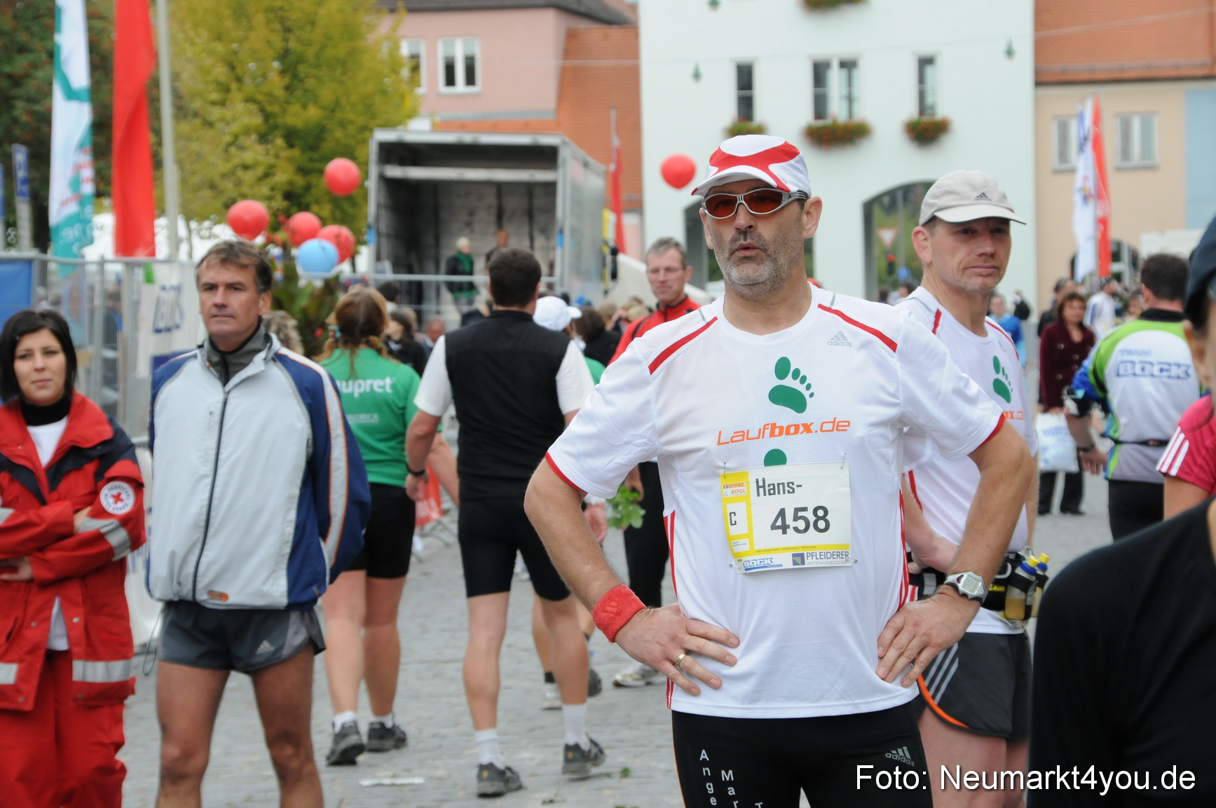 0214 Zieleinlauf Stadtlauf Neumarkt 2008