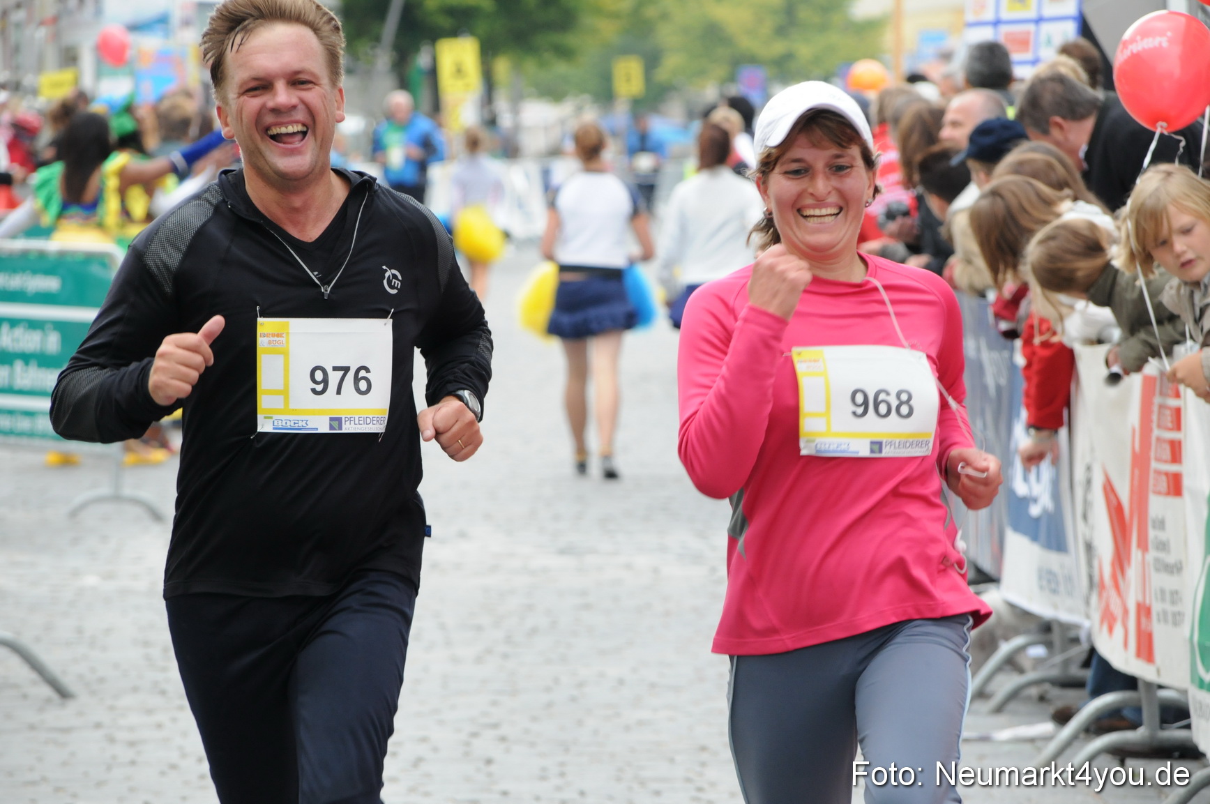 0217 Zieleinlauf Stadtlauf Neumarkt 2008