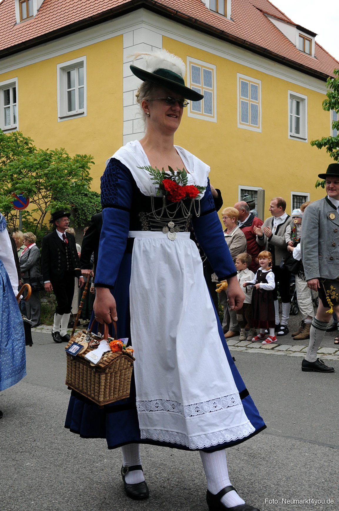 0008 Trachtenzug Lengenfeld 220508