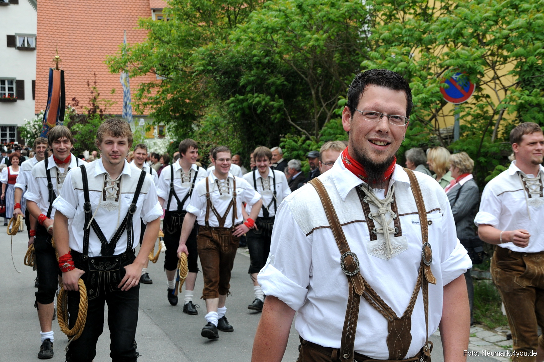 0010 Trachtenzug Lengenfeld 220508