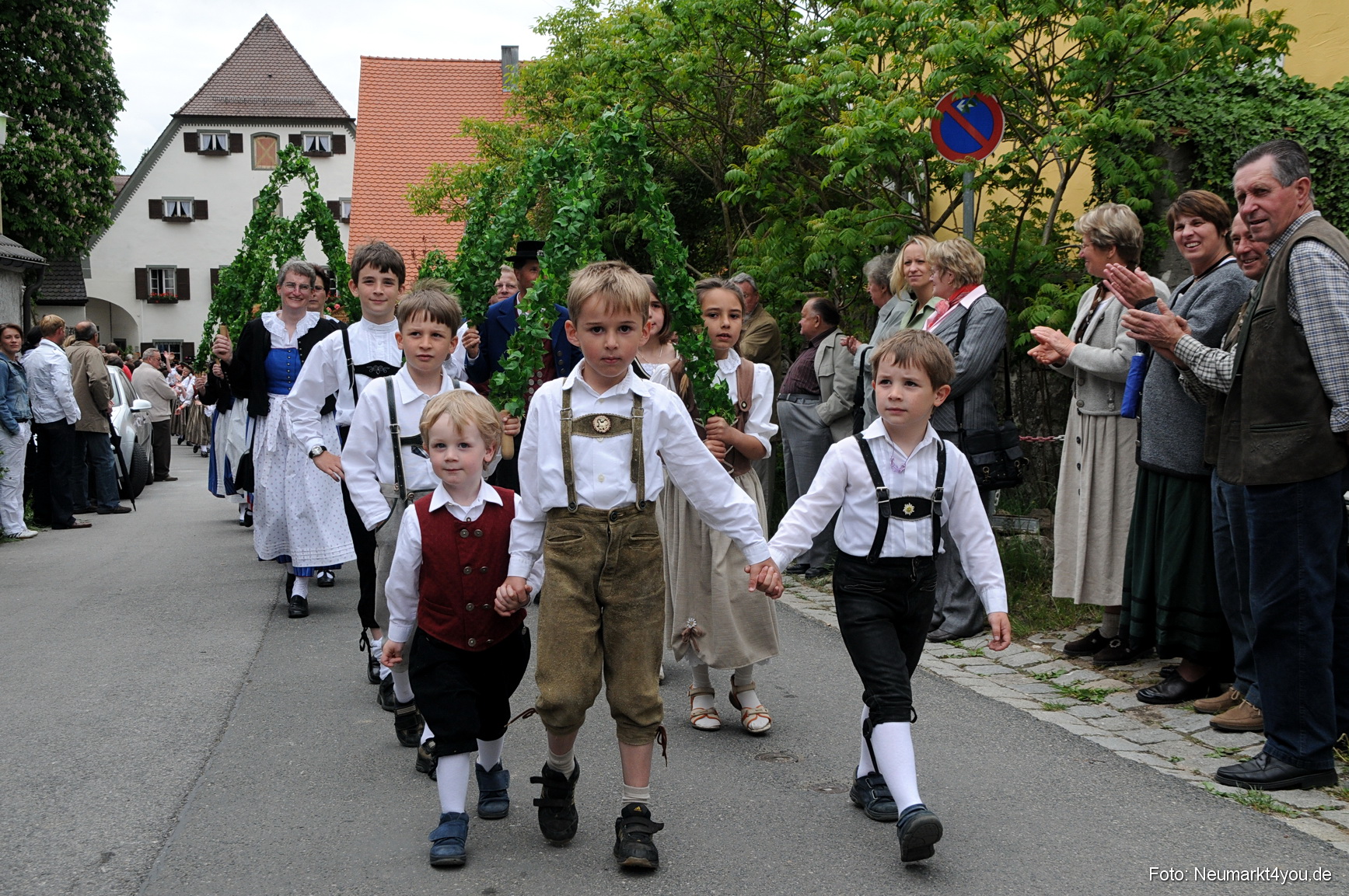 0019 Trachtenzug Lengenfeld 220508