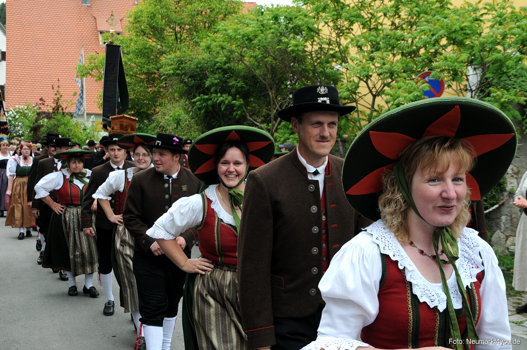 0026 Trachtenzug Lengenfeld 220508