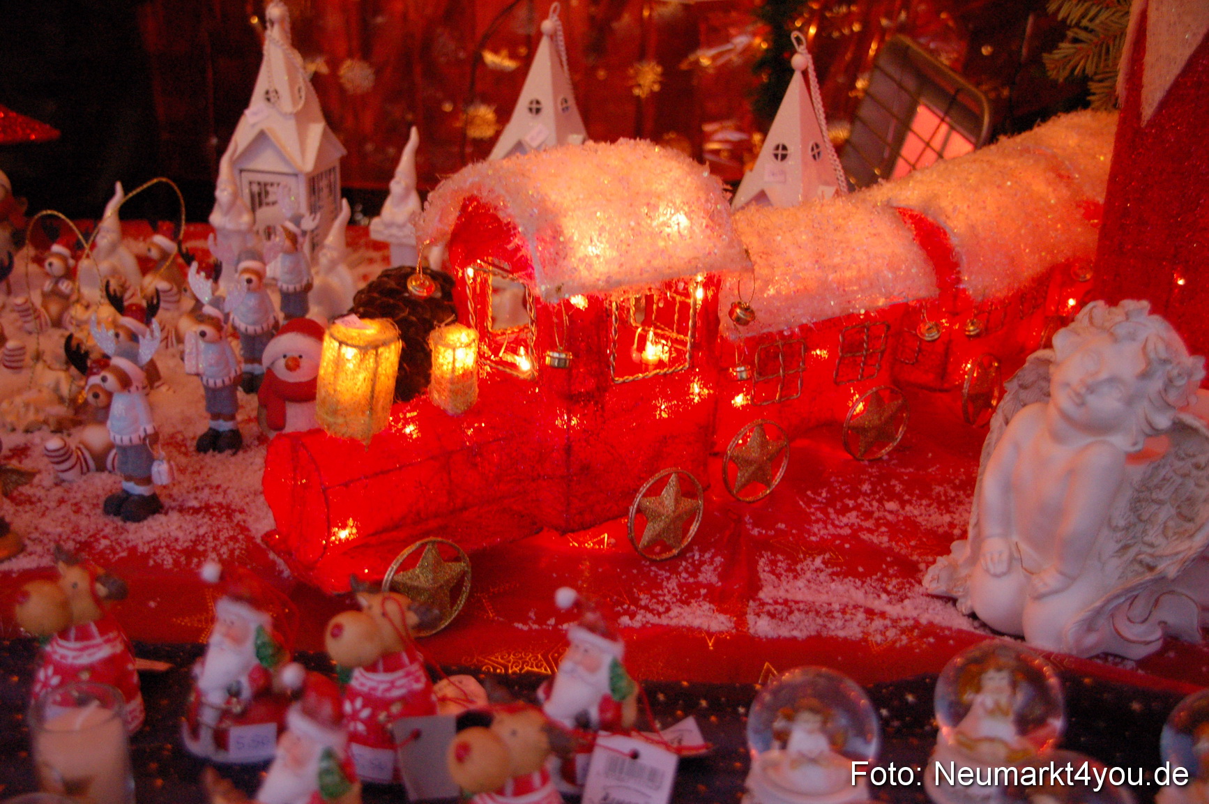 0002 Weihnachtsmarkt Neumarkt 271108